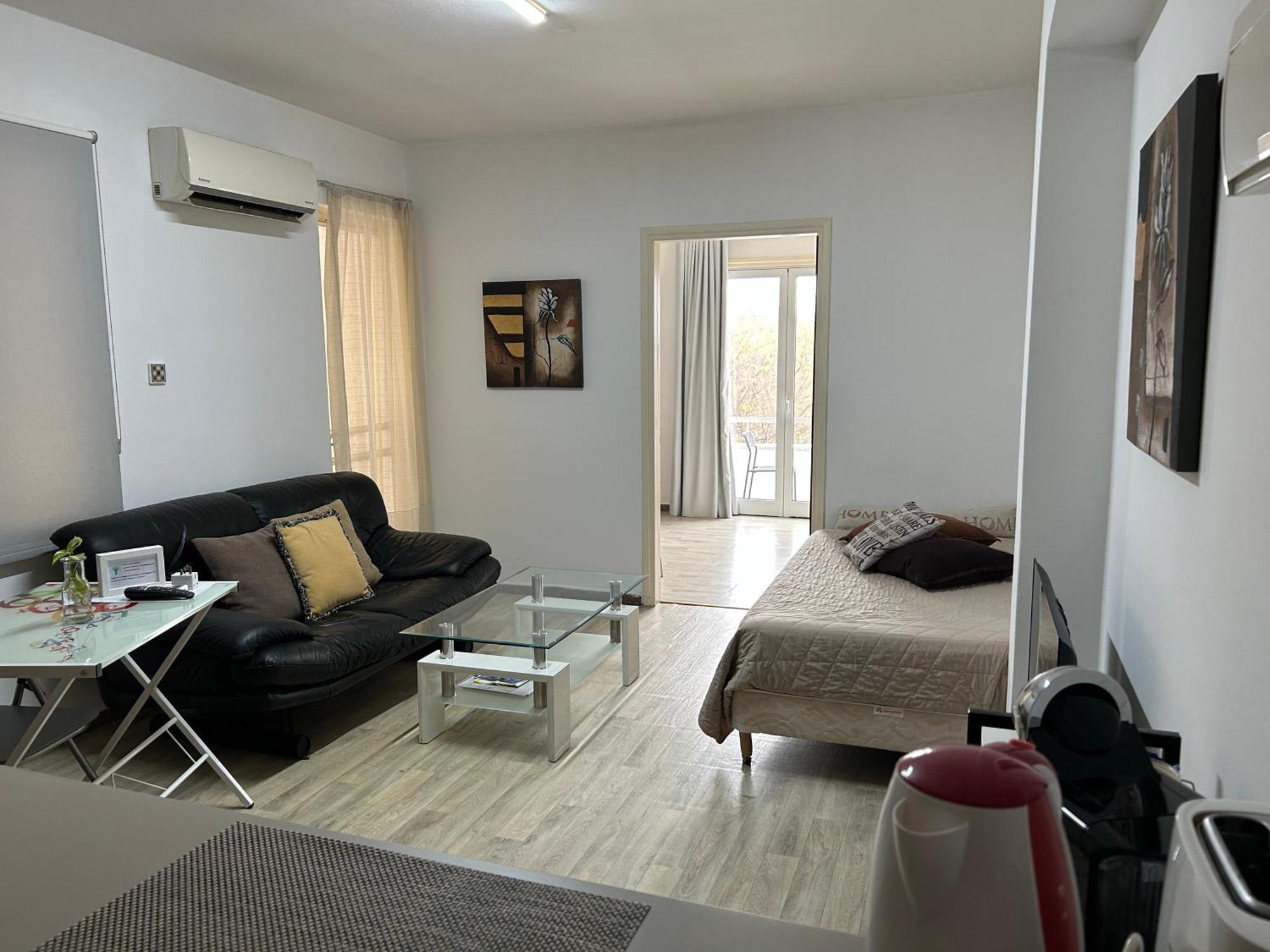 Downtown Living By 'Flats Nicosia' Apartment Exterior photo